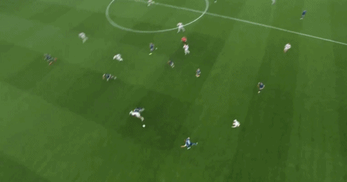 ⚽德国杯半场：恩达夫传射，斯蒂勒助攻双响，斯图加特3-0比勒菲尔德