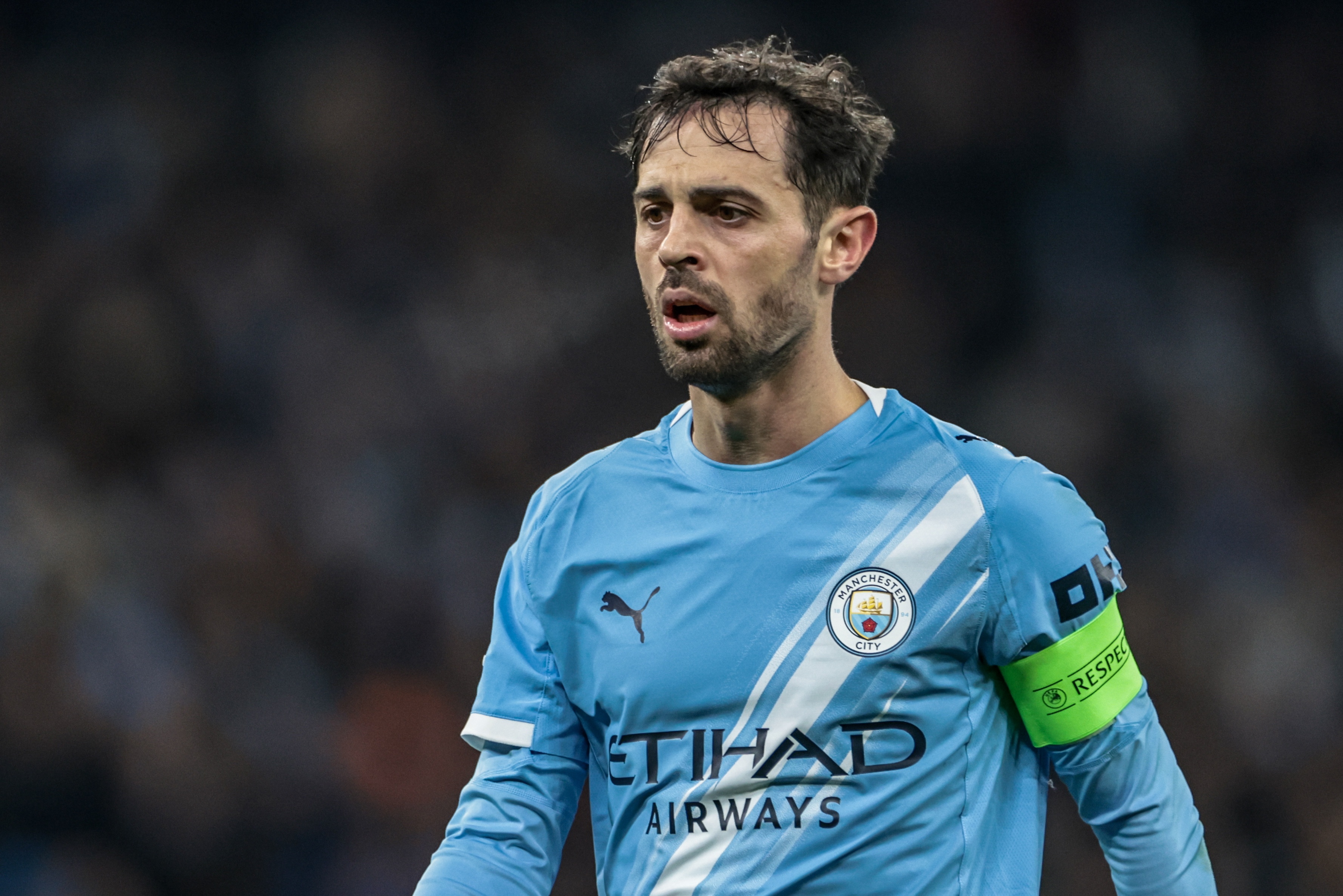 米乐m6yy易游-英媒：B席受到巴黎关注，斯通斯预计也将于今夏离开曼城